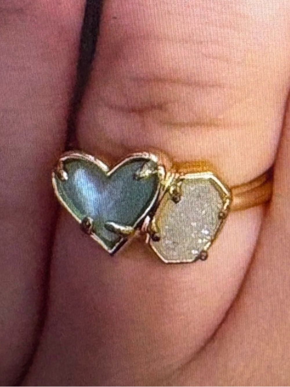 Kendra Scott Gold Heart Ari ring size 6